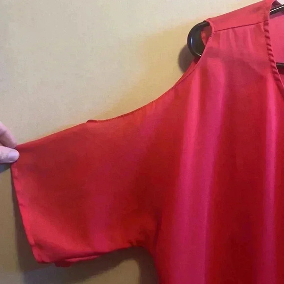 Blouse - Picture 2 of 5